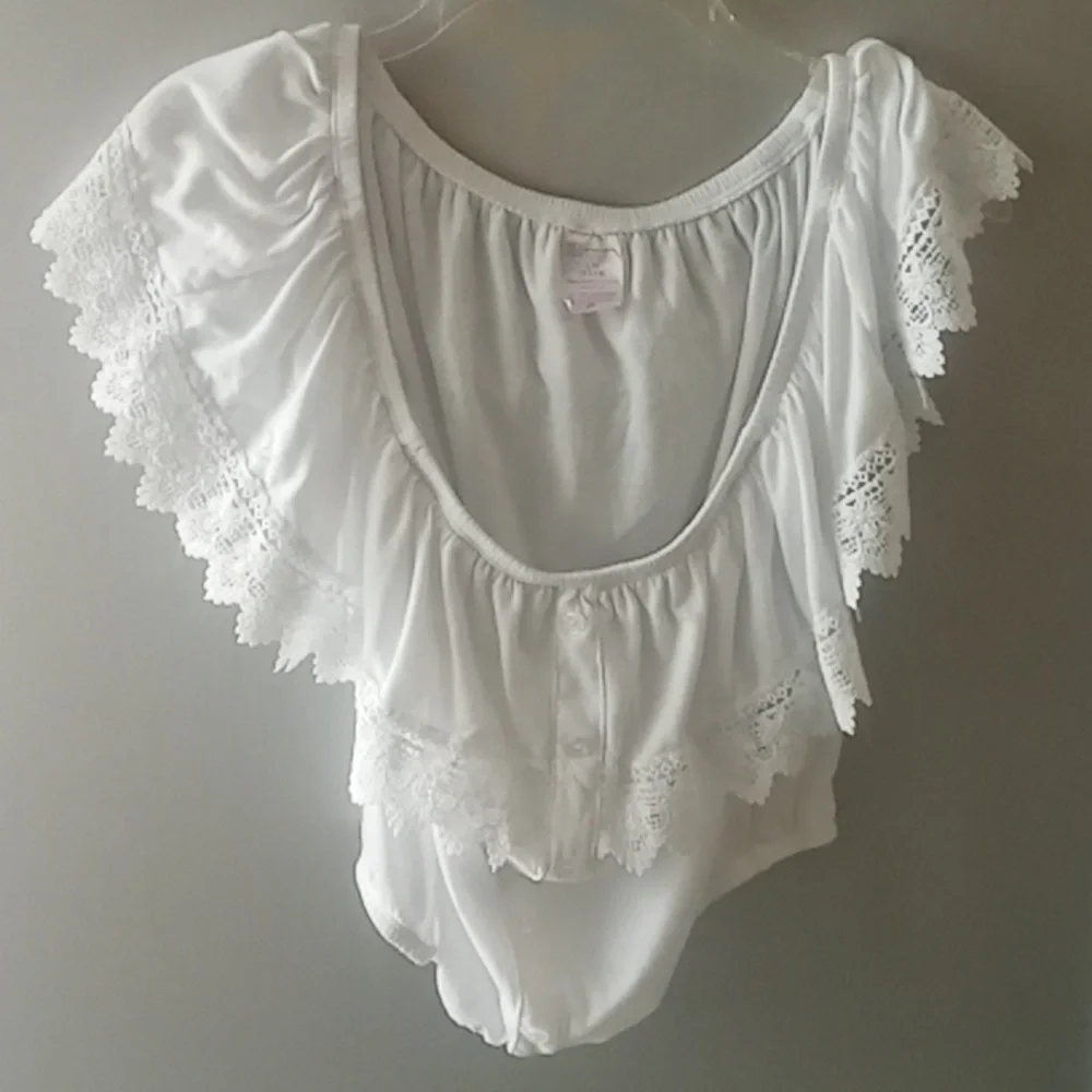 No Boundaries size large (SKU N63) - Picture 1 of 1